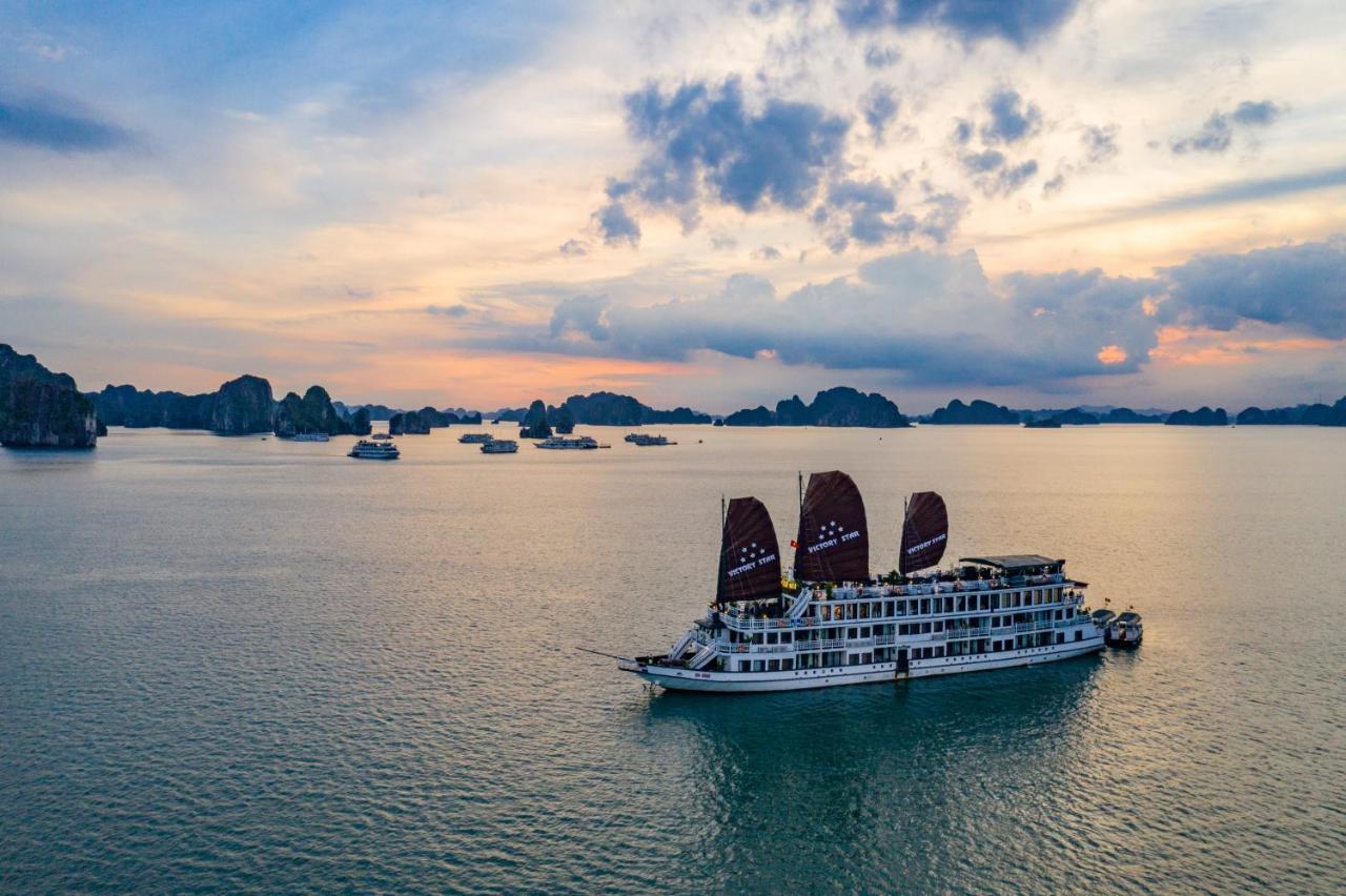 Hotel Victory Star Cruise Hạ Long Exterior foto